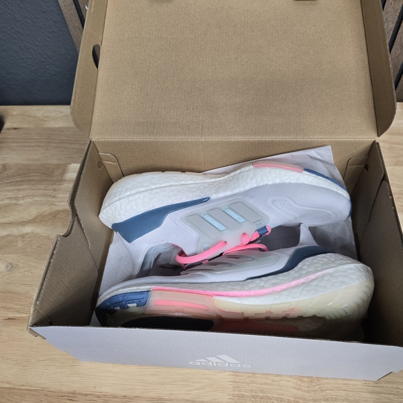 Adidas White and Pink Sneakers - Picture 8 of 12